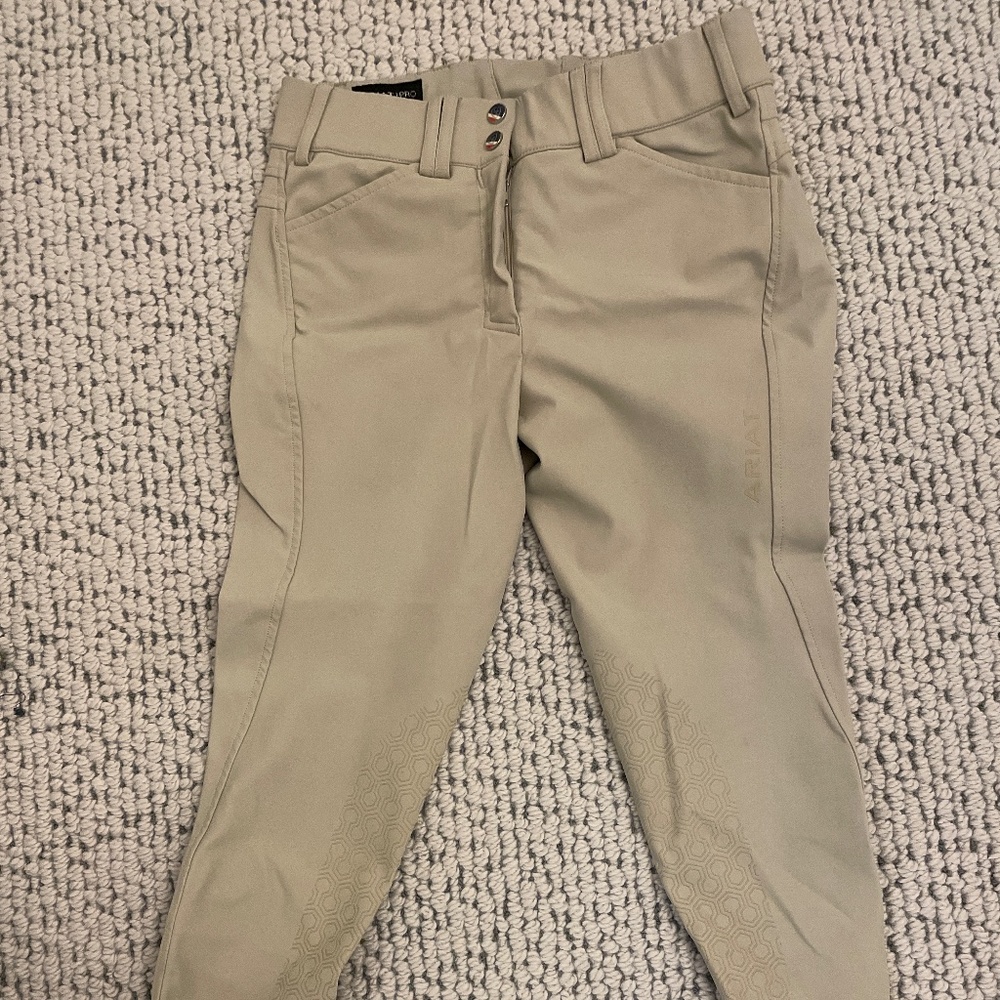 Brand New 26R Ariat Breeches